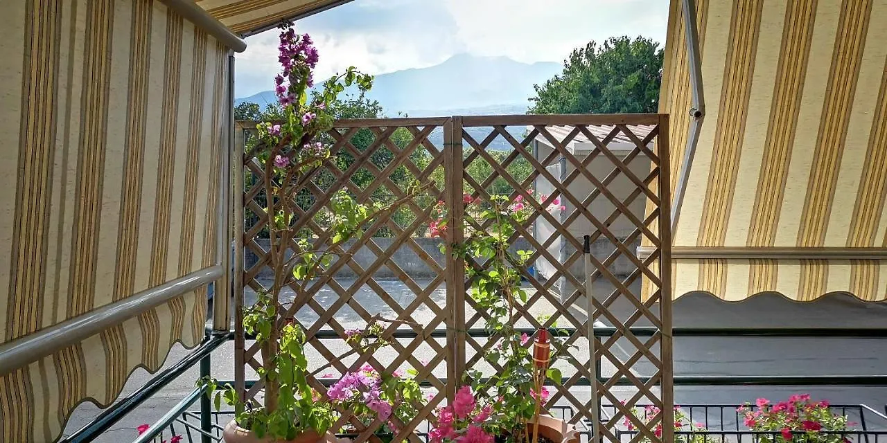 Appartamento Sea Garden, fronte mare con piscina Mascali Italia