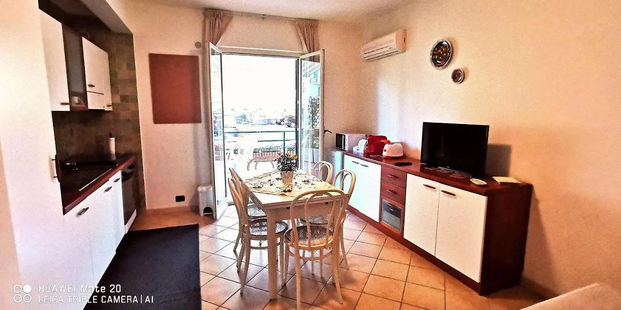 Appartamento Sea Garden, fronte mare con piscina Mascali Italia