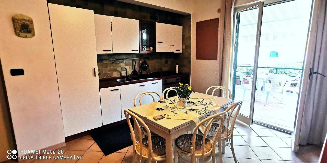 Appartamento Sea Garden, fronte mare con piscina Mascali
