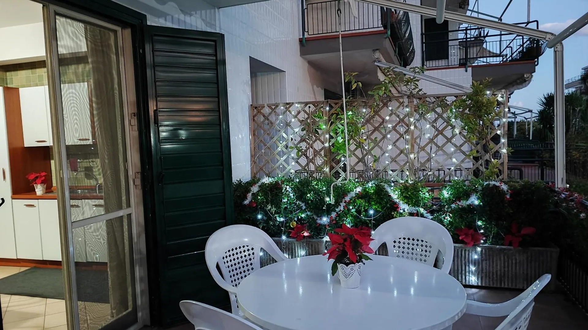 Appartamento Sea Garden, fronte mare con piscina Mascali 0*,